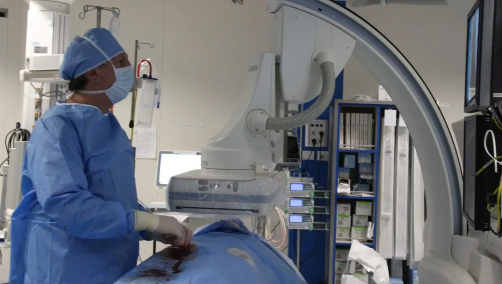 Denervazione Renale – Procedura Minimamente Invasiva Procedura di denervazione renale per il trattamento dell'ipertensione resistente